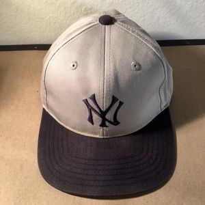 Vintage NY Yankees American Needle Snapback Hat